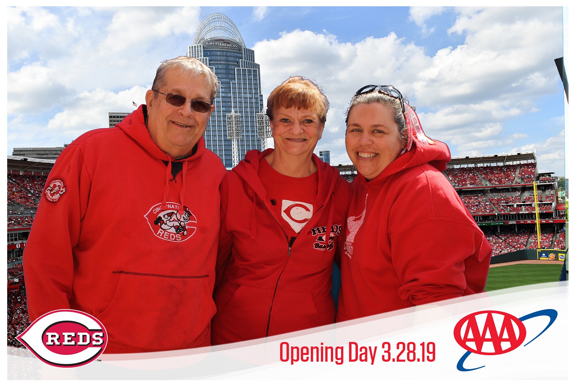 Aquarius Sports and Entertainment Reds | View more photos from the event at gallery.photoboothcincy.com/u/PhotoBoothCincy/Aquarius-Sports-and-Entertainment-Reds